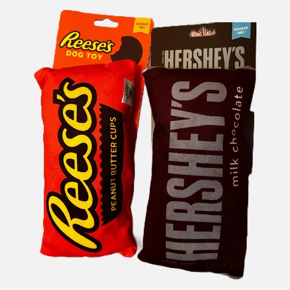 Reese’s Peanut Butter Cups and Hershey’s Chocolates Squeaky Dog Toy Set
